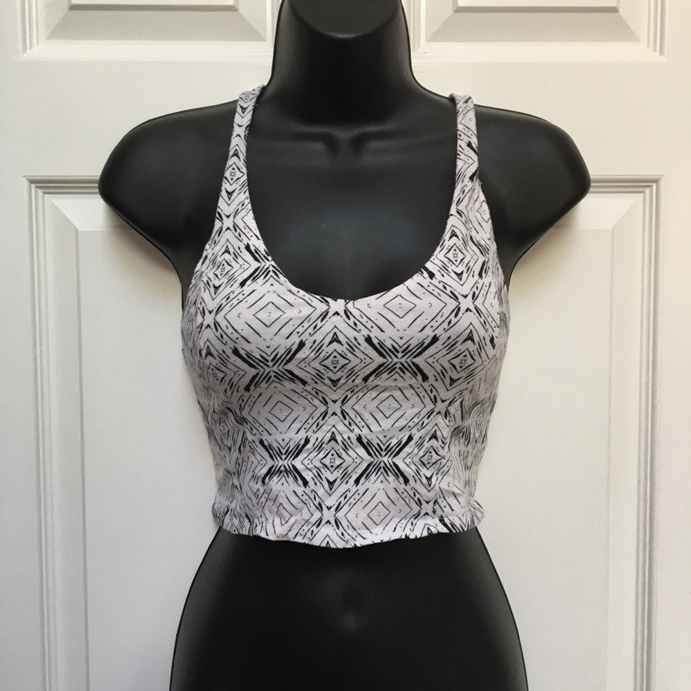silence + noise Patterned Crop Top